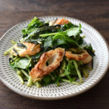 【醤油だけ】竹輪と三つ葉の和え物