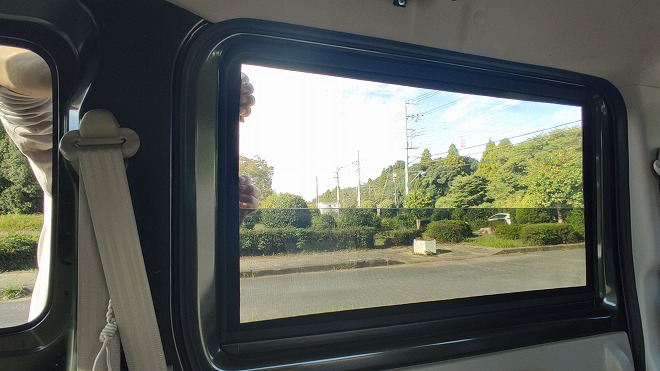 Snapshot 100 - 【DIY】装着したまま走行OK。PPシートで作る「差し込み式網戸」が最高！